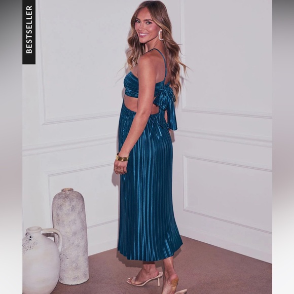 VICI GREEN Hollywood Dreams Pleated Tie Back Midi Dress - Picture 7 of 7